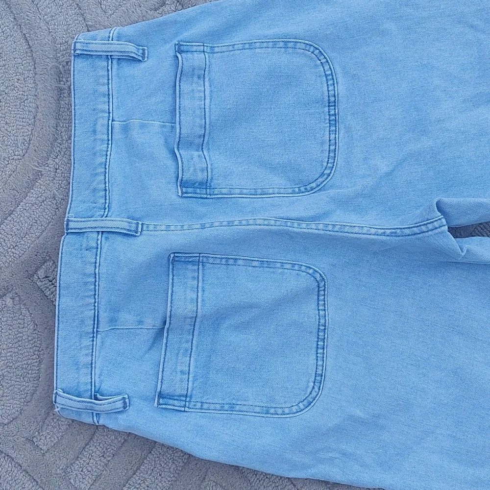 High Rise Jeans - Picture 3 of 4